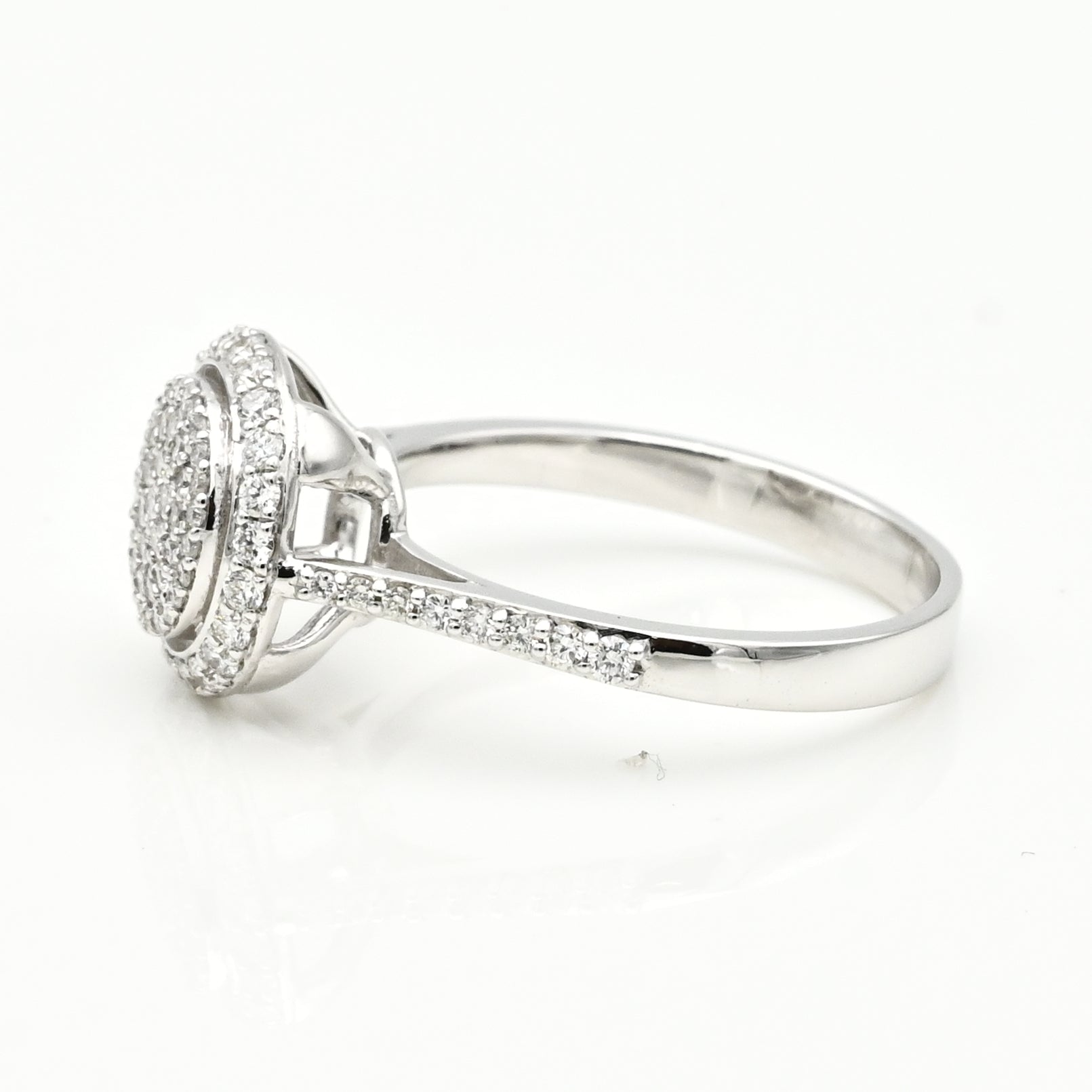 Round Cluster Halo Diamond Ring - R7/4