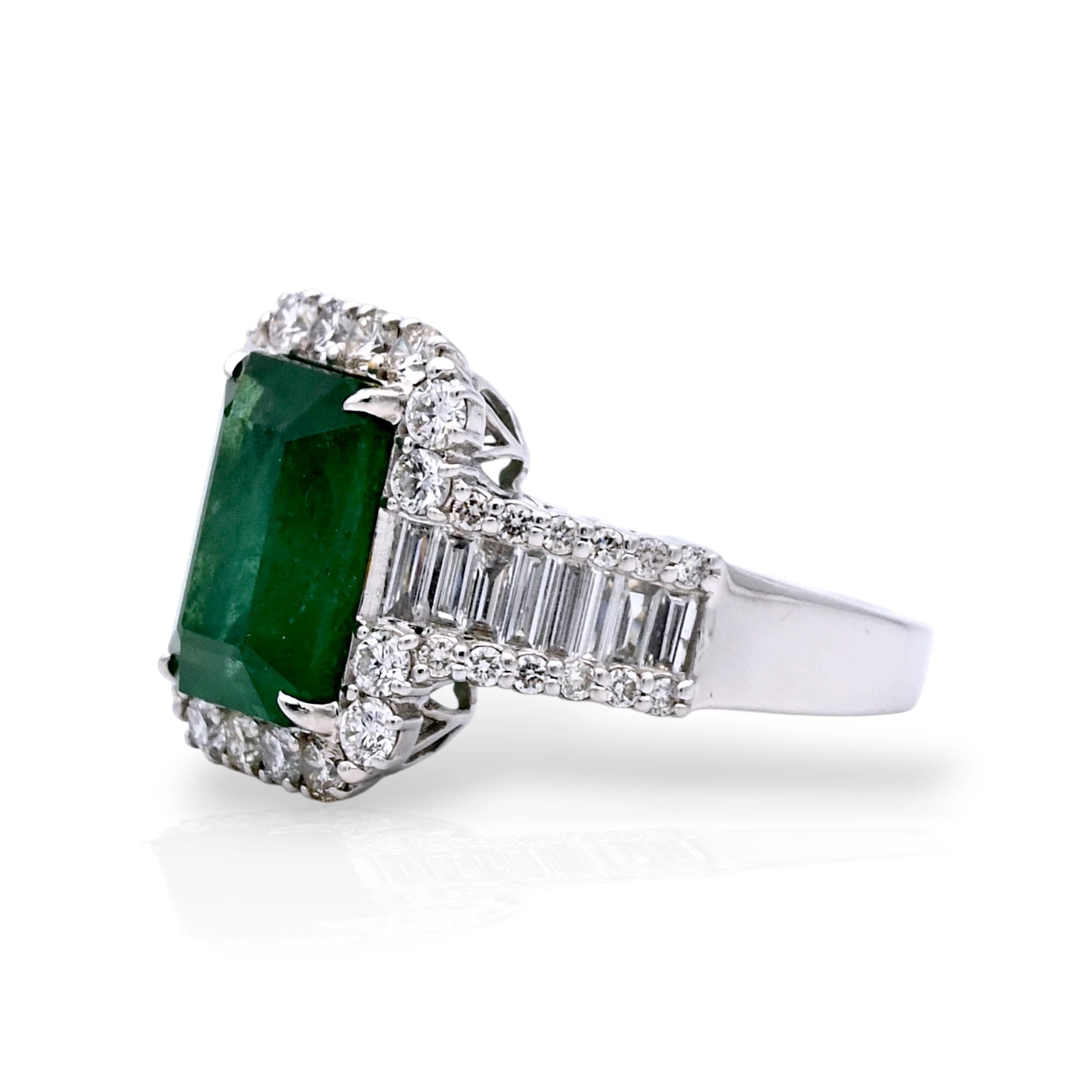Emerald Gemstone Diamond Ring - R149/10