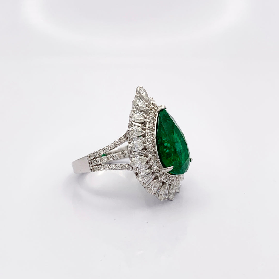 Emerald Diamond Ring - R144/4