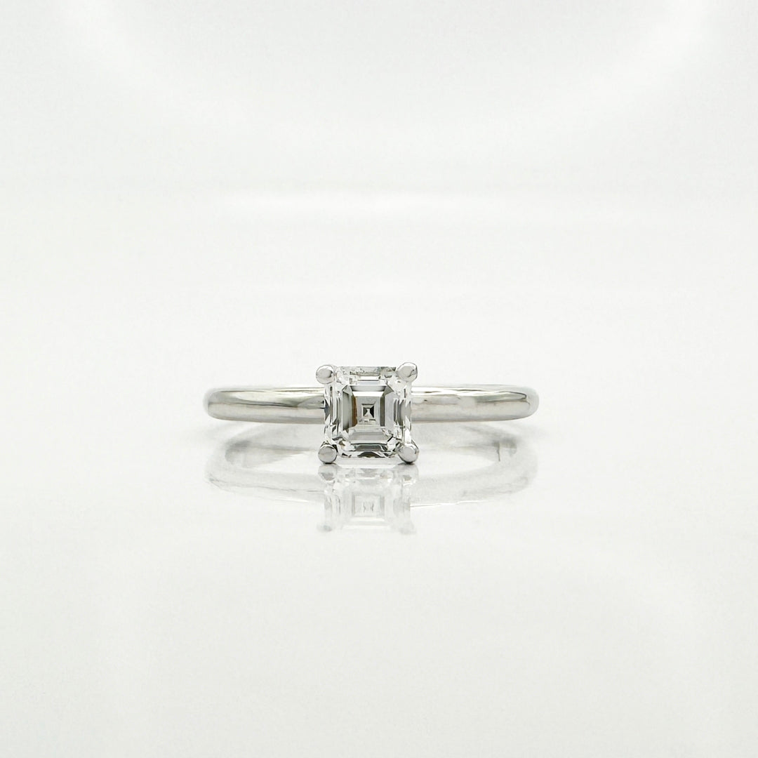Emerald Cut Diamond Ring - R40/14