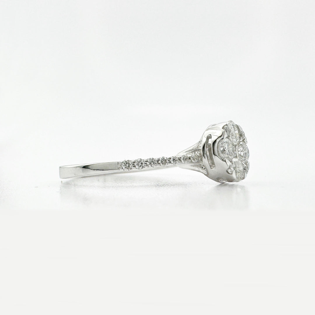 Round Illusion Diamond Ring - R6575