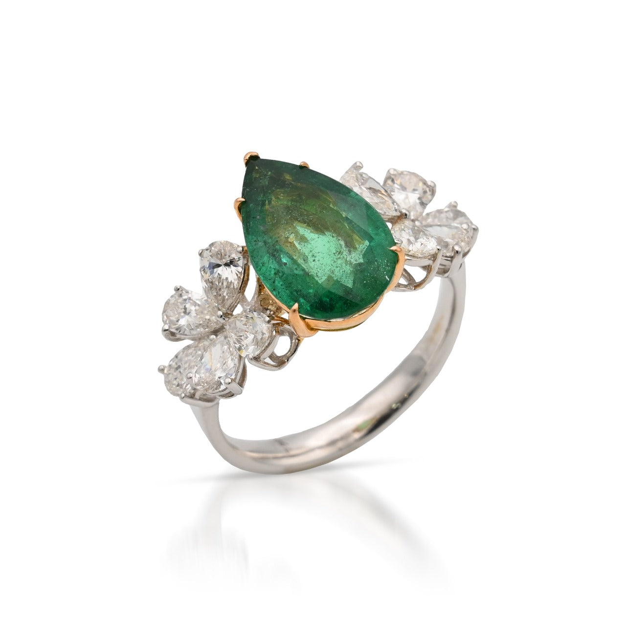 EMERALD DIAMOND RING R64/3
