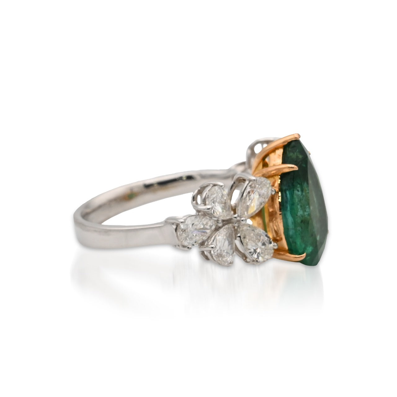 EMERALD DIAMOND RING R64/3