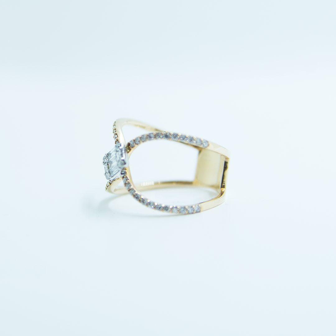 Diamond Ring - R5563