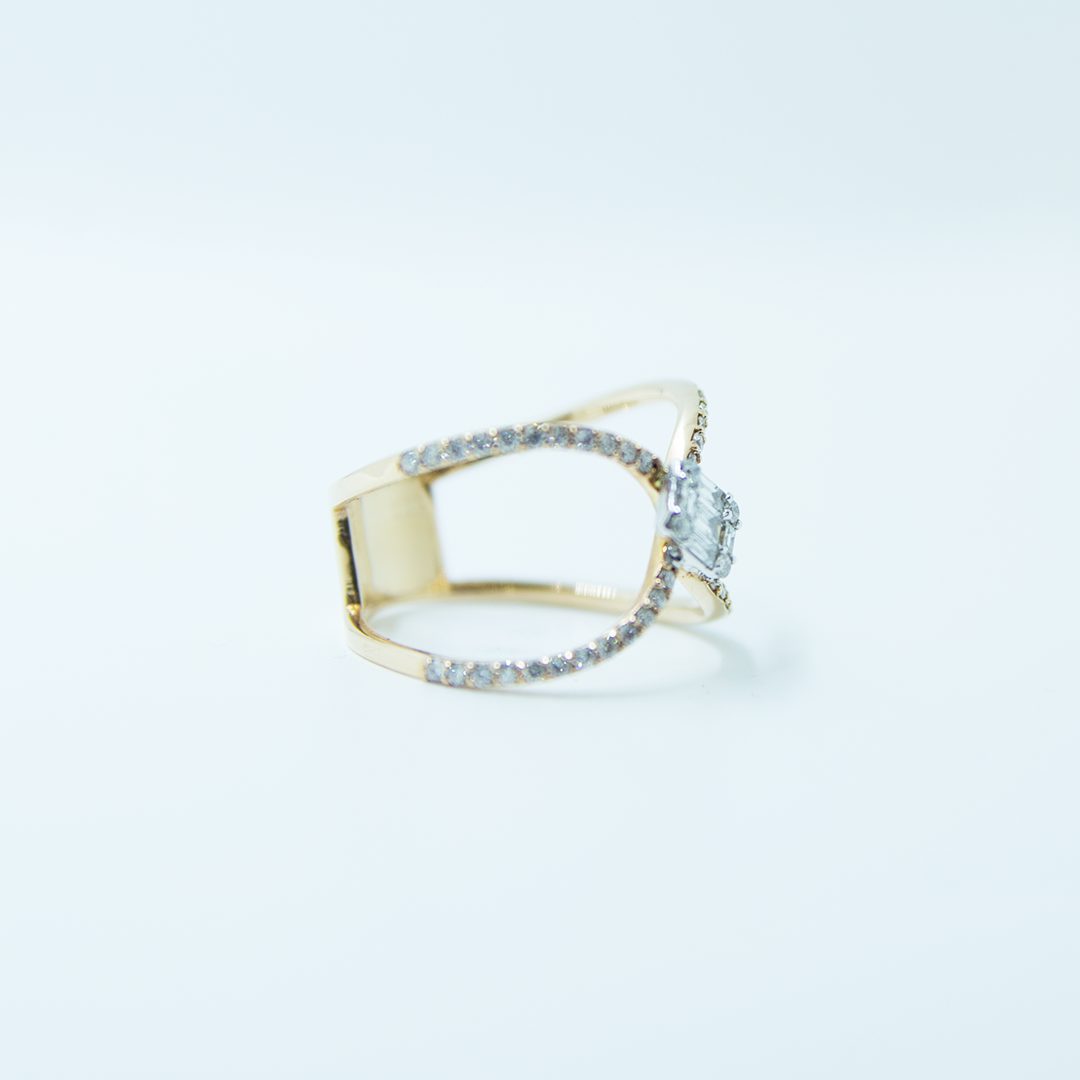 Diamond Ring - R5563